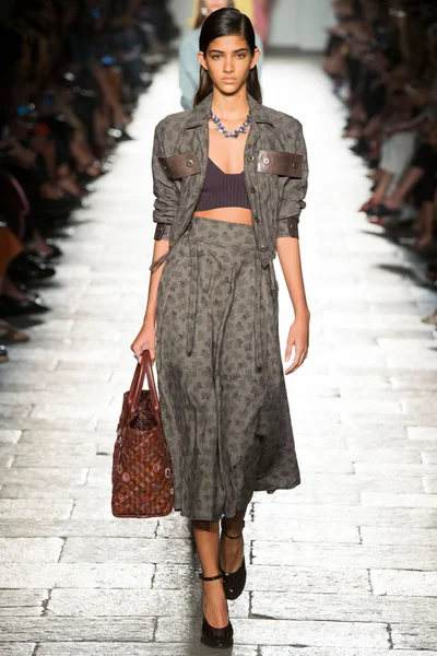 Look 69